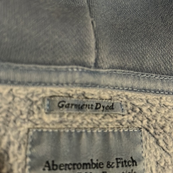 A&F cropped hoodie - Picture 8 of 8